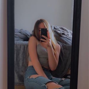 Meet your Posher, Alicia